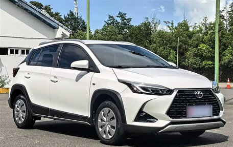 Toyota Yaris XP150 рестайлинг, 2022 год, 1 200 777 рублей, 3 фотография