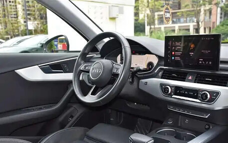 Audi A4, 2022 год, 2 304 555 рублей, 13 фотография