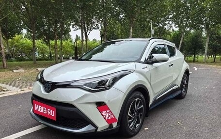 Toyota C-HR I рестайлинг, 2022 год, 1 918 000 рублей, 1 фотография