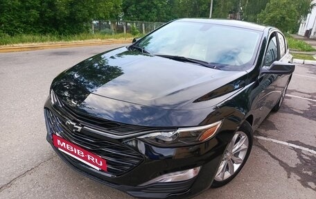 Chevrolet Malibu IX, 2019 год, 1 500 000 рублей, 4 фотография