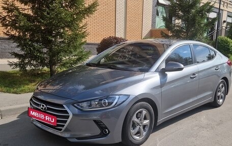 Hyundai Avante, 2018 год, 1 650 000 рублей, 2 фотография