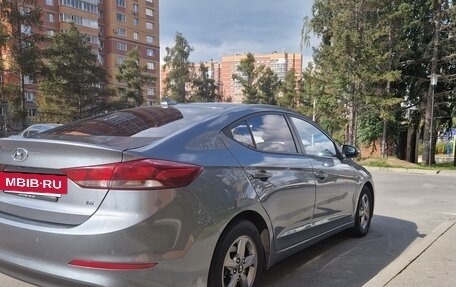 Hyundai Avante, 2018 год, 1 650 000 рублей, 10 фотография