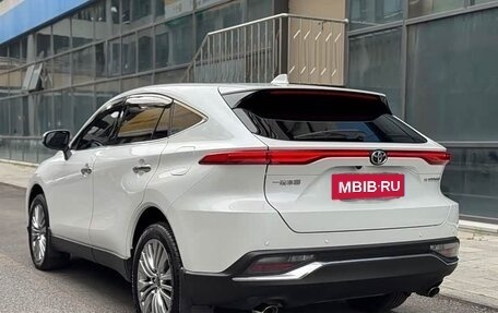 Toyota Harrier, 2022 год, 3 330 000 рублей, 7 фотография