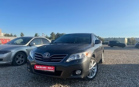 Toyota Camry, 2010 год, 1 950 000 рублей, 1 фотография