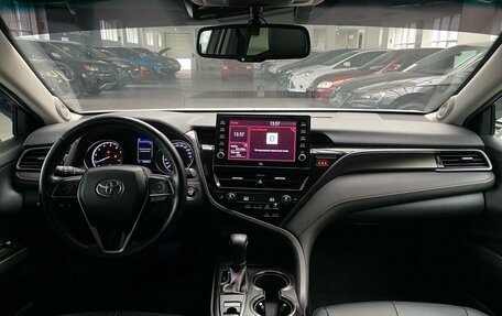 Toyota Camry, 2021 год, 2 999 000 рублей, 11 фотография