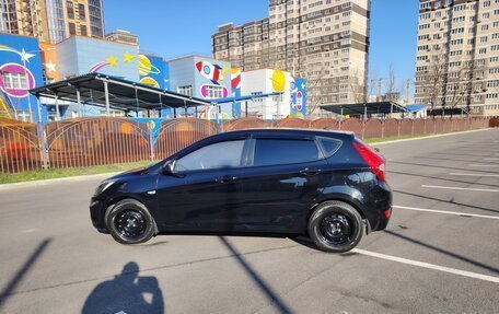 Hyundai Solaris II рестайлинг, 2012 год, 550 000 рублей, 3 фотография