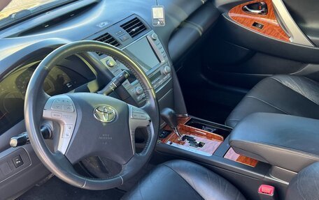 Toyota Camry, 2010 год, 1 950 000 рублей, 8 фотография