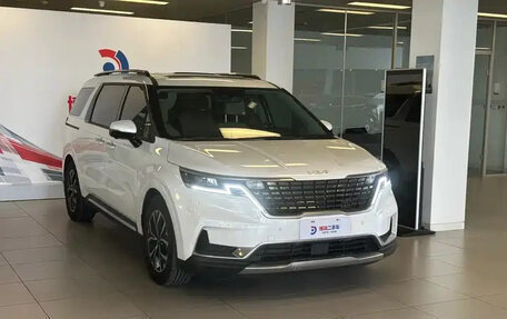 KIA Carnival, 2022 год, 2 фотография