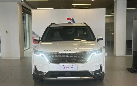 KIA Carnival, 2022 год, 3 фотография