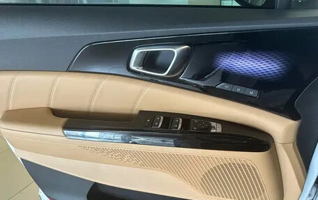 KIA Carnival, 2022 год, 21 фотография