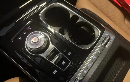 KIA Carnival, 2022 год, 29 фотография