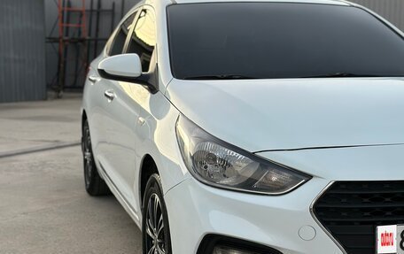 Hyundai Solaris II рестайлинг, 2018 год, 850 000 рублей, 3 фотография