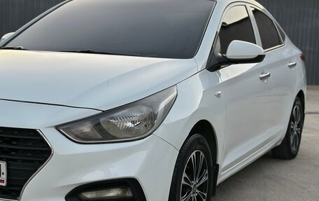 Hyundai Solaris II рестайлинг, 2018 год, 850 000 рублей, 2 фотография