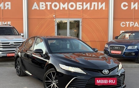 Toyota Camry, 2021 год, 2 830 000 рублей, 3 фотография