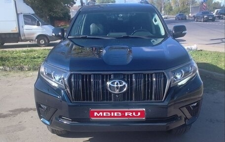 Toyota Land Cruiser Prado 150 рестайлинг 2, 2021 год, 5 900 000 рублей, 1 фотография