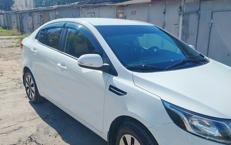 KIA Rio III рестайлинг, 2013 год, 890 000 рублей, 2 фотография