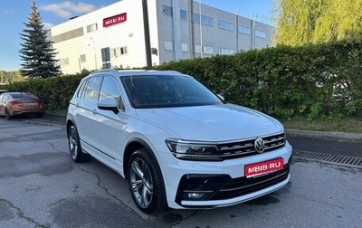 Volkswagen Tiguan II, 2018 год, 2 950 000 рублей, 1 фотография