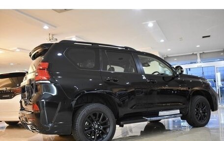 Toyota Land Cruiser Prado 150 рестайлинг 2, 2022 год, 2 965 000 рублей, 5 фотография