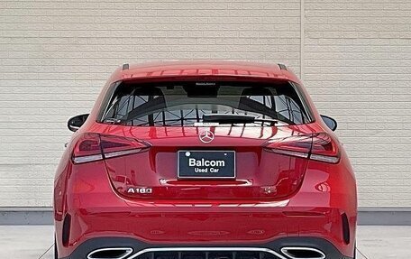 Mercedes-Benz A-Класс, 2022 год, 2 100 000 рублей, 11 фотография