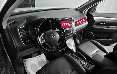 Mitsubishi Outlander III рестайлинг 3, 2014 год, 1 255 000 рублей, 8 фотография