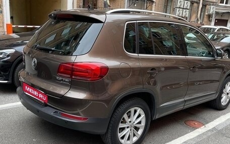 Volkswagen Tiguan I, 2015 год, 2 100 000 рублей, 14 фотография