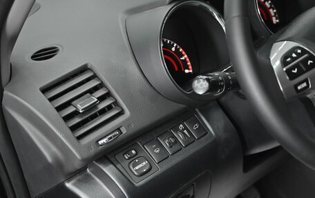 Toyota Highlander III, 2013 год, 1 595 000 рублей, 8 фотография