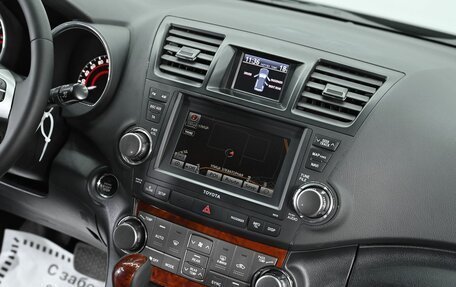 Toyota Highlander III, 2013 год, 1 595 000 рублей, 10 фотография