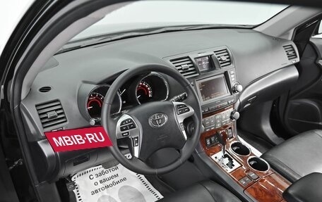 Toyota Highlander III, 2013 год, 1 595 000 рублей, 9 фотография