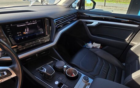 Volkswagen Touareg III, 2020 год, 4 400 000 рублей, 4 фотография