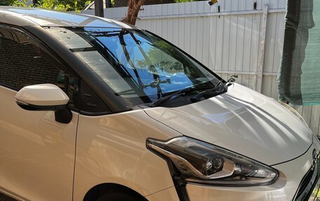 Toyota Sienta II, 2017 год, 1 770 000 рублей, 2 фотография