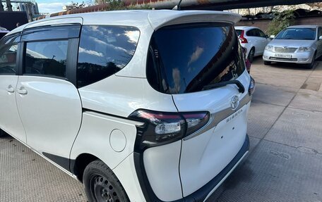 Toyota Sienta II, 2017 год, 1 770 000 рублей, 14 фотография