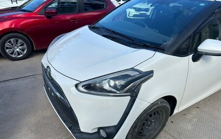 Toyota Sienta II, 2017 год, 1 770 000 рублей, 16 фотография