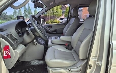 Hyundai Grand Starex Grand Starex I рестайлинг 2, 2021 год, 2 380 000 рублей, 7 фотография