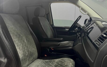 Volkswagen Caravelle T6 рестайлинг, 2019 год, 3 700 000 рублей, 12 фотография
