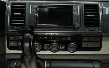 Volkswagen Caravelle T6 рестайлинг, 2019 год, 3 700 000 рублей, 13 фотография