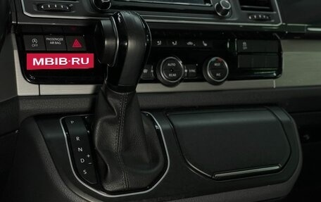Volkswagen Caravelle T6 рестайлинг, 2019 год, 3 700 000 рублей, 15 фотография