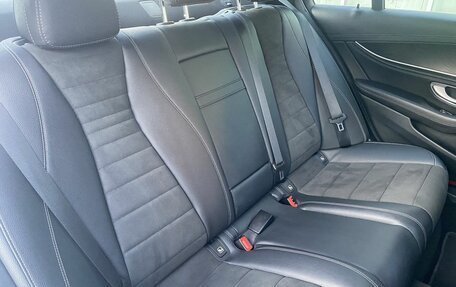 Mercedes-Benz E-Класс, 2021 год, 4 399 000 рублей, 18 фотография