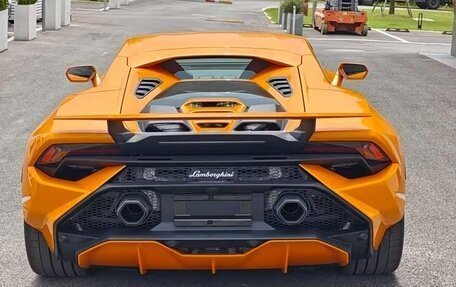 Lamborghini Huracán, 2024 год, 29 000 000 рублей, 6 фотография