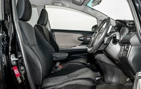 Toyota Wish II, 2011 год, 1 350 000 рублей, 5 фотография
