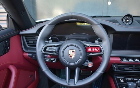Porsche 911, 2024 год, 29 000 000 рублей, 18 фотография