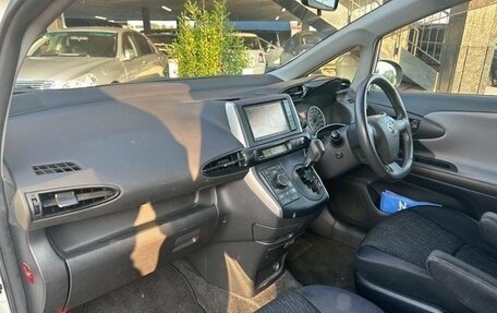 Toyota Wish II, 2011 год, 1 120 000 рублей, 18 фотография