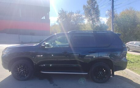 Toyota Land Cruiser Prado 150 рестайлинг 2, 2021 год, 5 900 000 рублей, 2 фотография