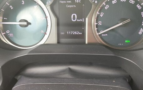 Toyota Land Cruiser Prado 150 рестайлинг 2, 2021 год, 5 900 000 рублей, 5 фотография