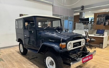 Toyota Land Cruiser 40, 1977 год, 3 300 000 рублей, 3 фотография