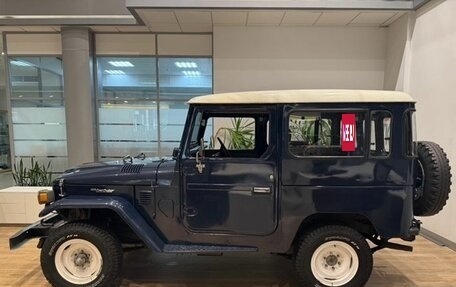 Toyota Land Cruiser 40, 1977 год, 3 300 000 рублей, 12 фотография
