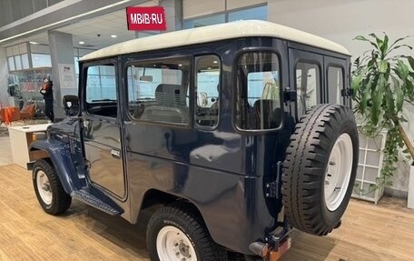 Toyota Land Cruiser 40, 1977 год, 3 300 000 рублей, 6 фотография