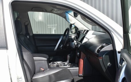 Toyota Land Cruiser Prado 150 рестайлинг 2, 2014 год, 2 749 999 рублей, 26 фотография