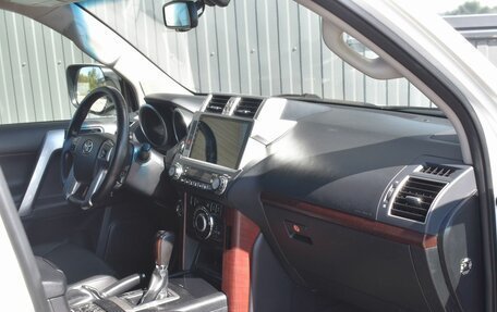 Toyota Land Cruiser Prado 150 рестайлинг 2, 2014 год, 2 749 999 рублей, 25 фотография