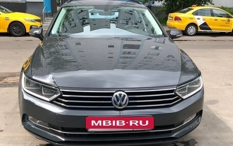 Volkswagen Passat B8 рестайлинг, 2017 год, 1 450 000 рублей, 8 фотография
