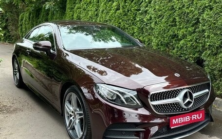 Mercedes-Benz E-Класс, 2018 год, 3 600 000 рублей, 1 фотография